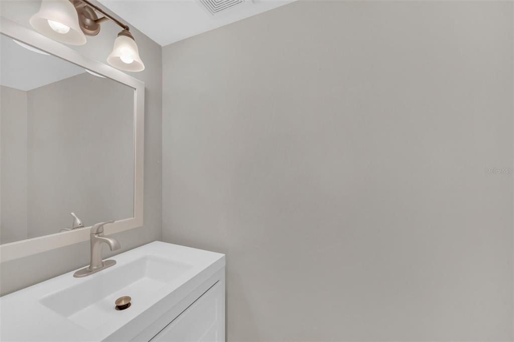 2120 MARISOL LOOP gallery image #26