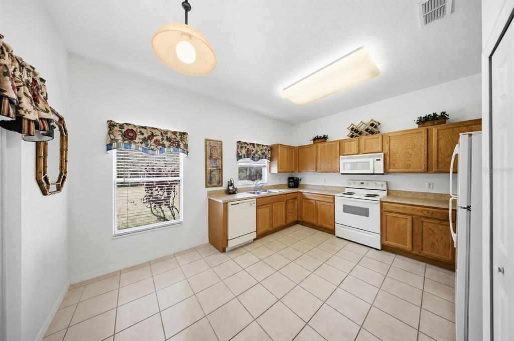532 GENOA DRIVE gallery image #3