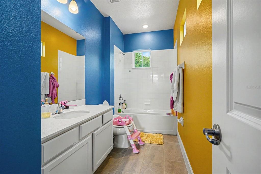 1432 REUNION BOULEVARD gallery image #22