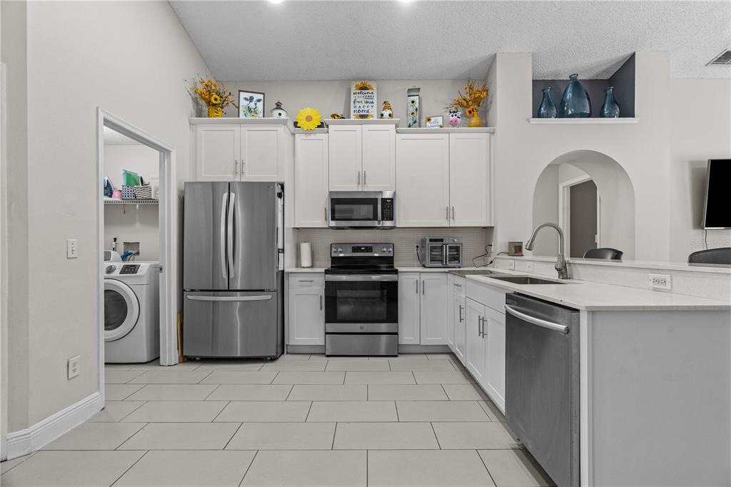 2490 SHELBY CIRCLE gallery image #15