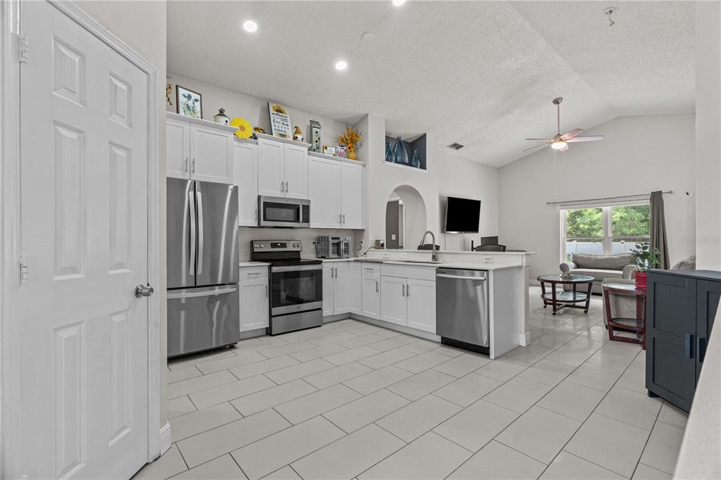 2490 SHELBY CIRCLE gallery image #16