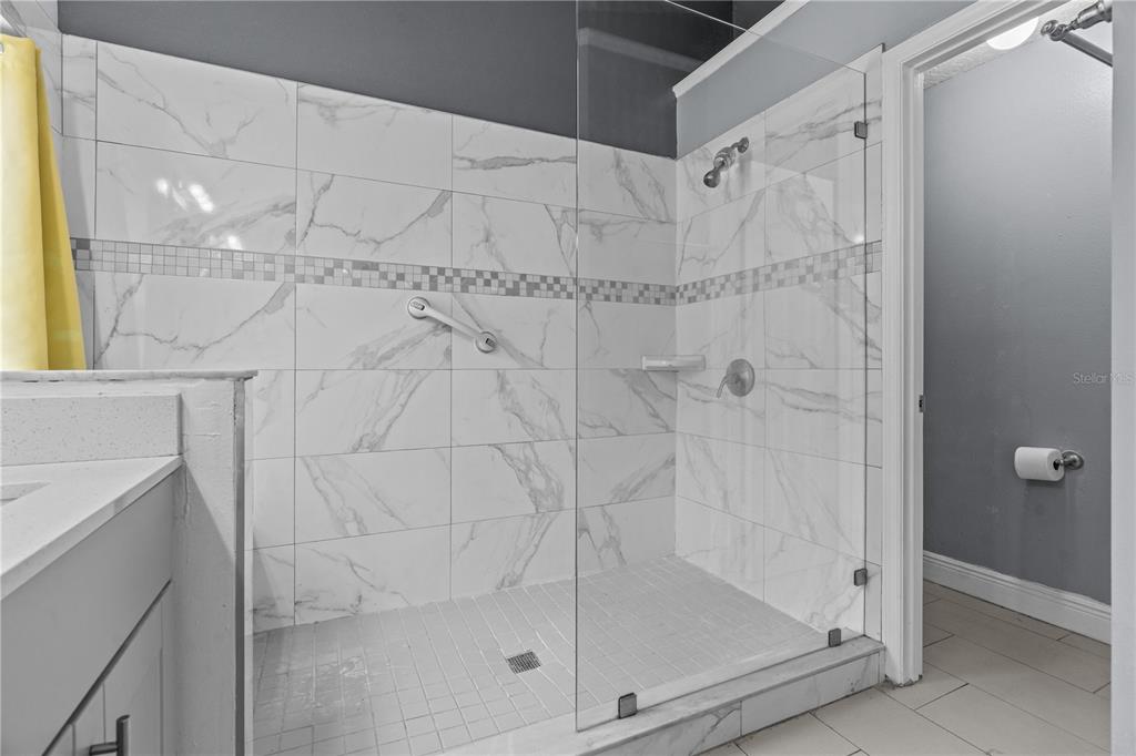 2490 SHELBY CIRCLE gallery image #24