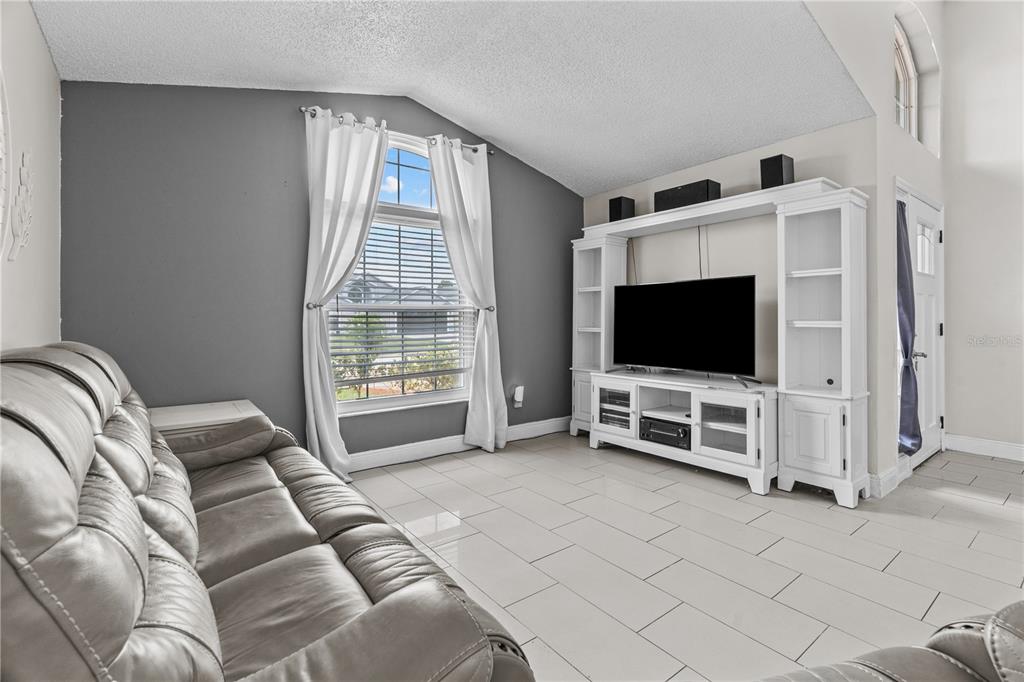 2490 SHELBY CIRCLE gallery image #8