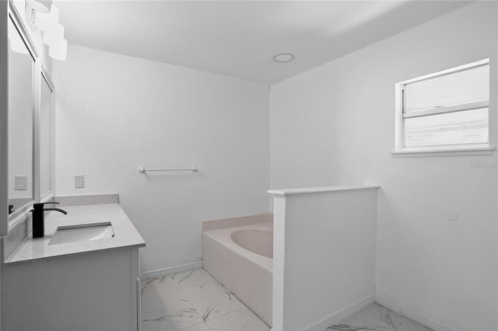 1118 PERPIGNAN COURT gallery image #23