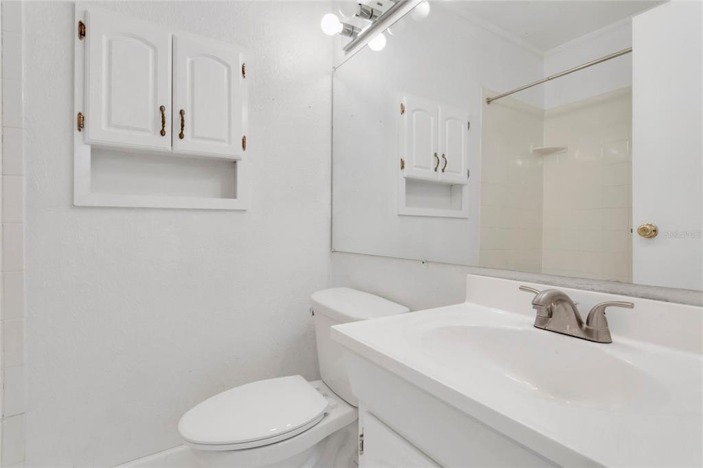 2482 ROXBURY ROAD gallery image #14