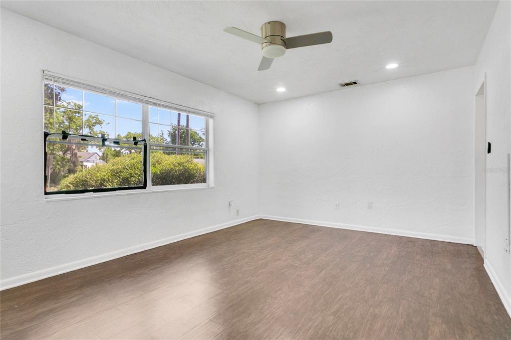 2482 ROXBURY ROAD gallery image #9