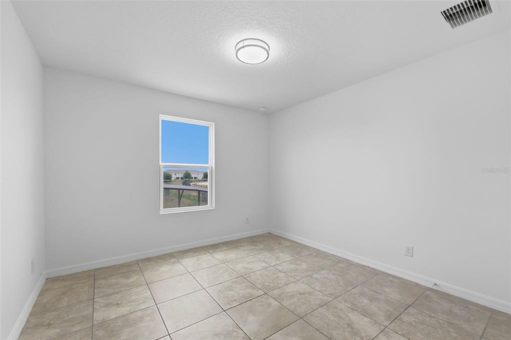 652 SAMUEL PLACE gallery image #18