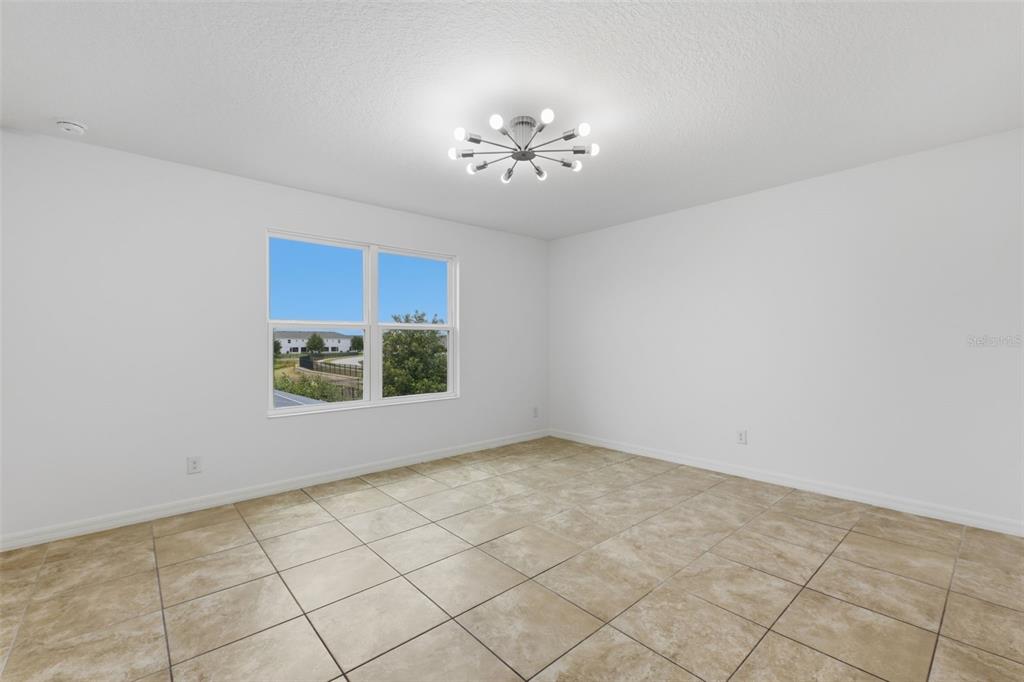 652 SAMUEL PLACE gallery image #20