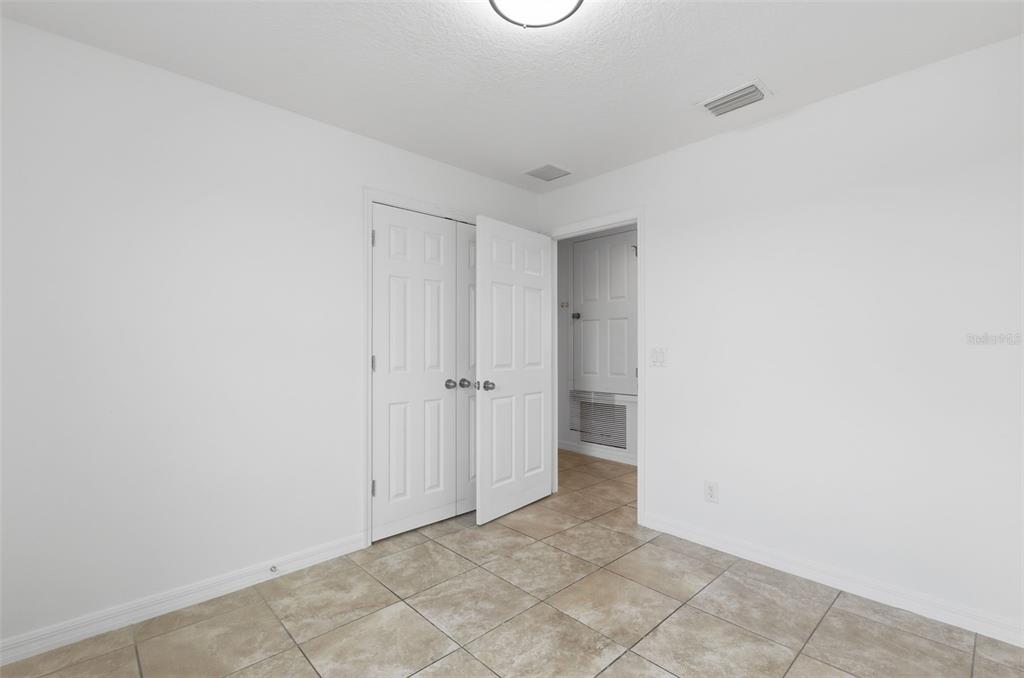 652 SAMUEL PLACE gallery image #25