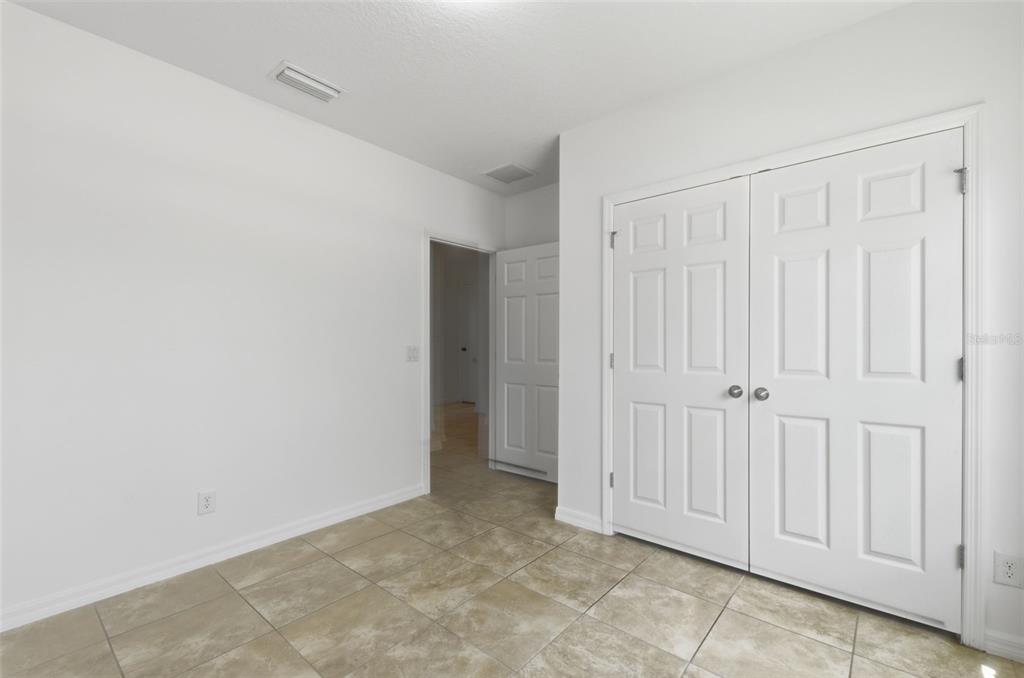652 SAMUEL PLACE gallery image #4