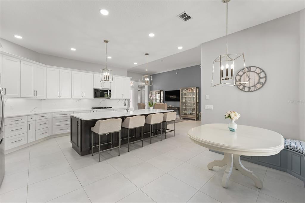 1317 GLENHEATHER DRIVE gallery image #9