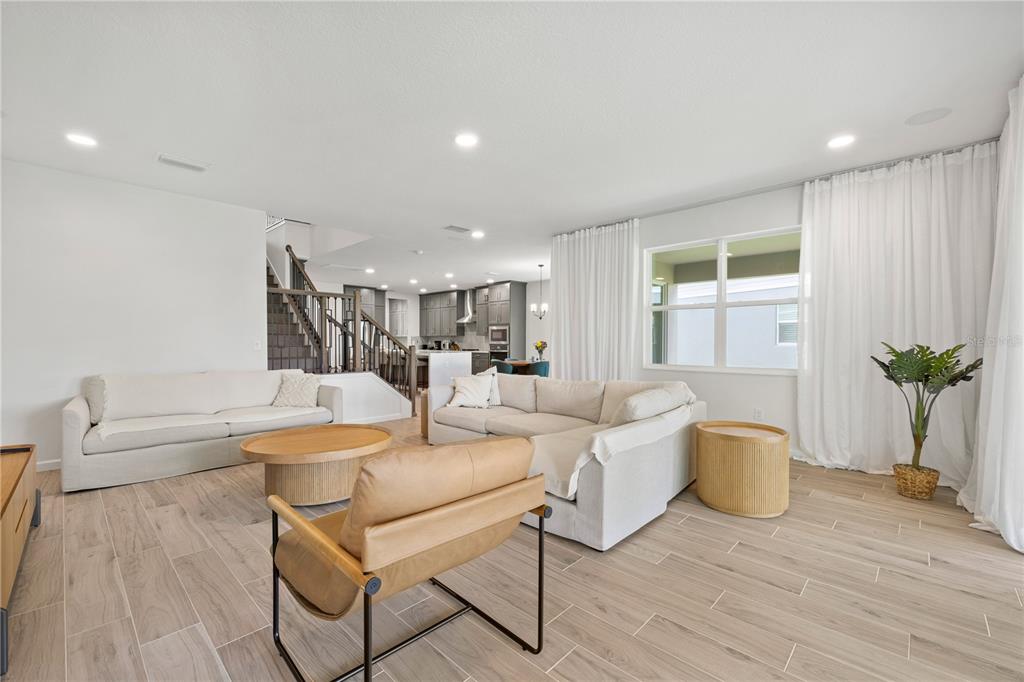 17372 GLOSSY POMELO WAY gallery image #34