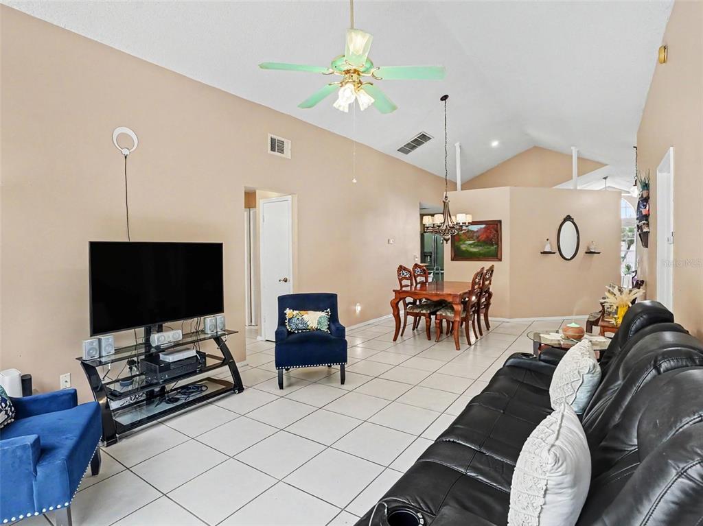 184 CORAL REEF CIRCLE gallery image #7