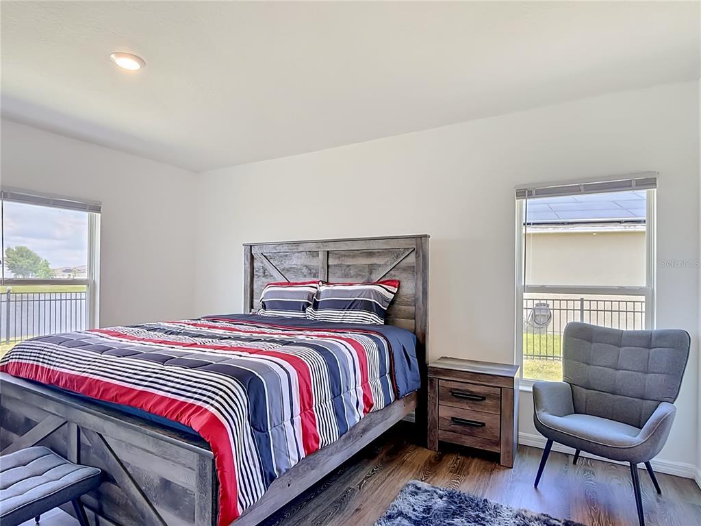 417 BLUE LAKE CIRCLE gallery image #18