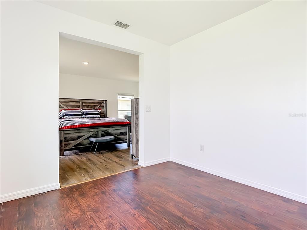 417 BLUE LAKE CIRCLE gallery image #20