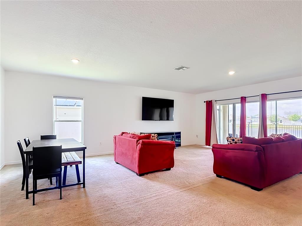 417 BLUE LAKE CIRCLE gallery image #8