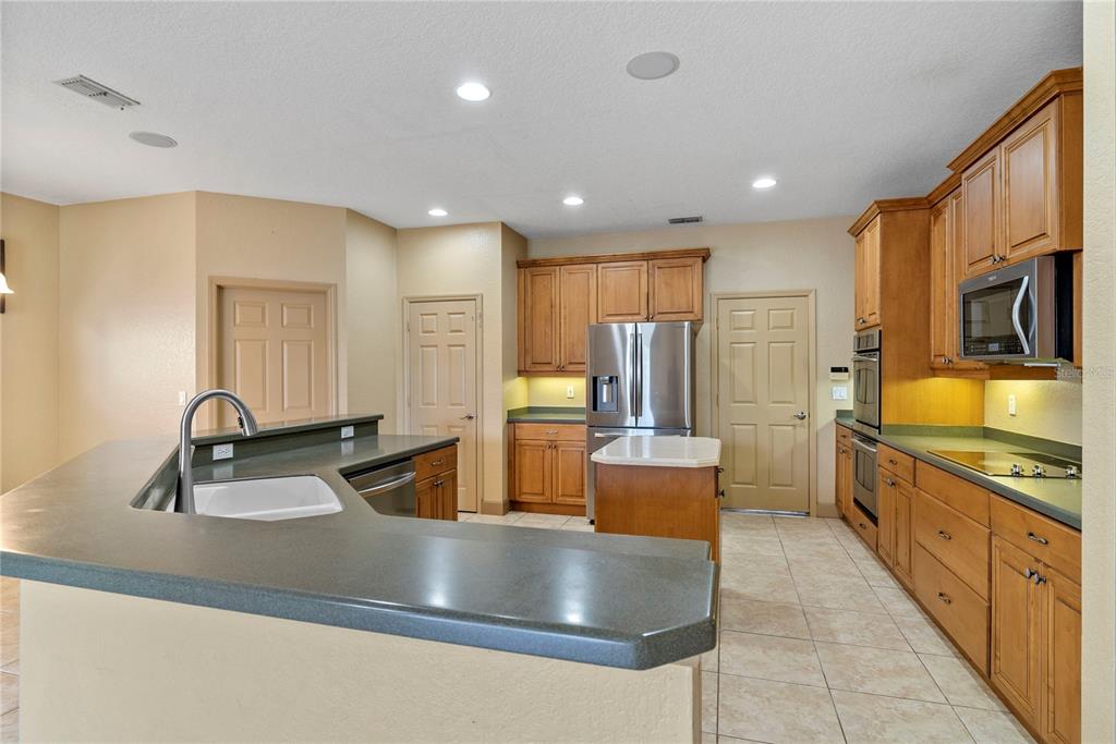 3463 FOREST RIDGE LANE gallery image #28