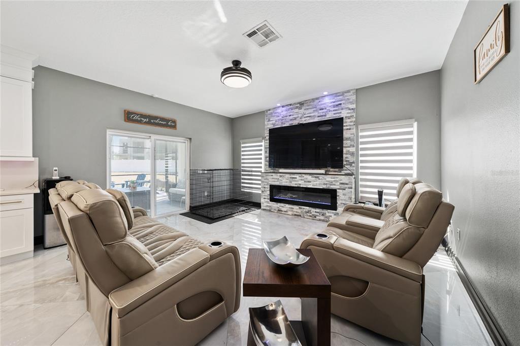 604 KILDRUMMY DRIVE gallery image #12