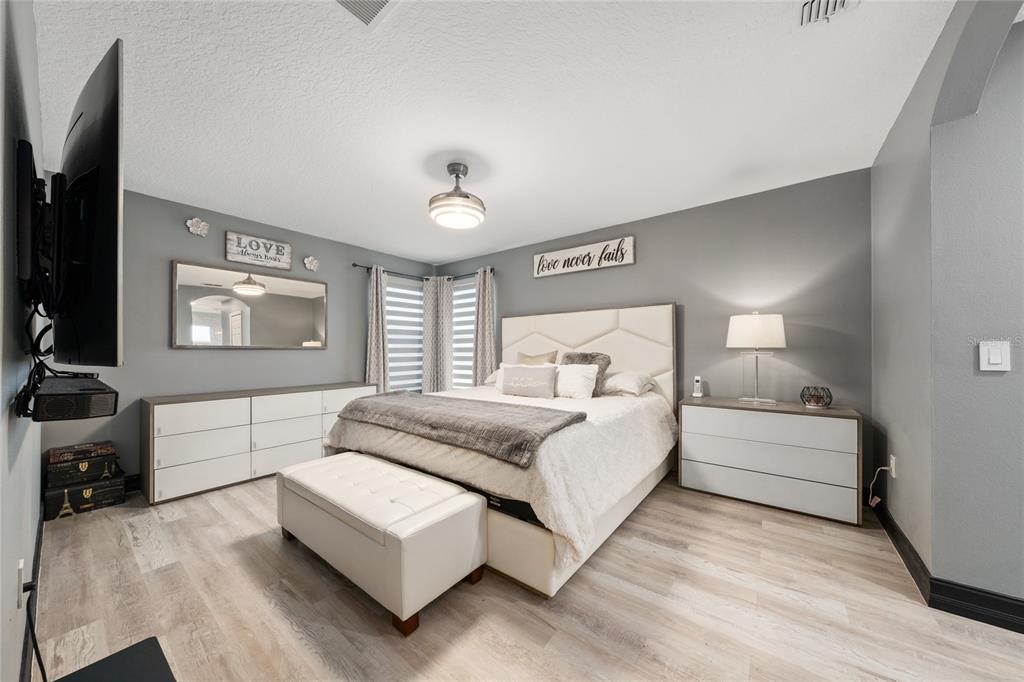604 KILDRUMMY DRIVE gallery image #17