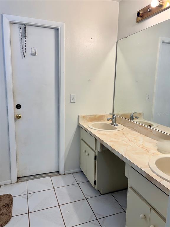 1105 INDIAN RIDGE TRAIL E gallery image #15