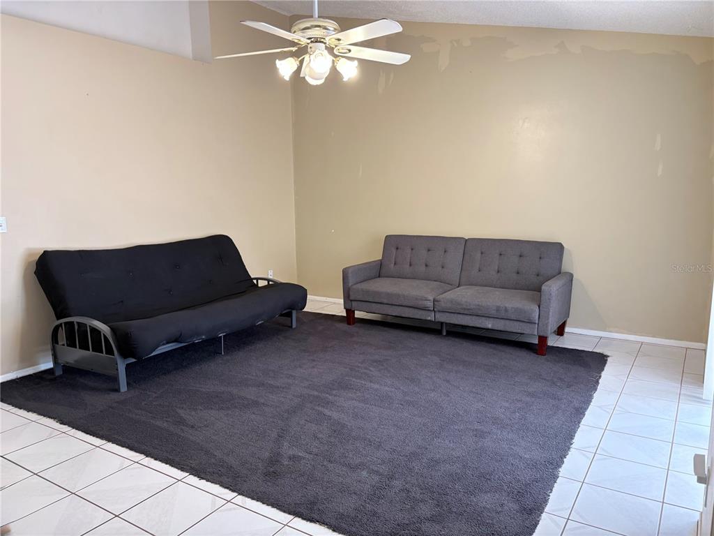 1105 INDIAN RIDGE TRAIL E gallery image #5