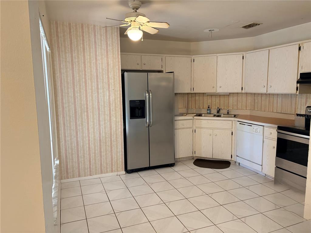 1105 INDIAN RIDGE TRAIL E gallery image #6