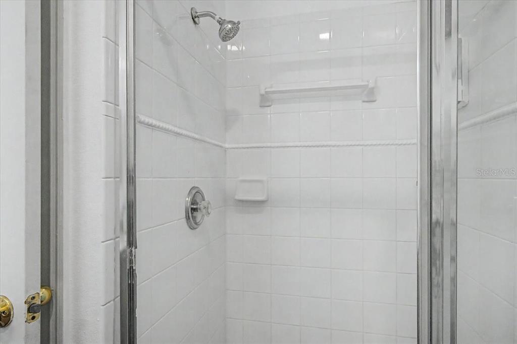5039 HEATHERLAKE TERRACE gallery image #16