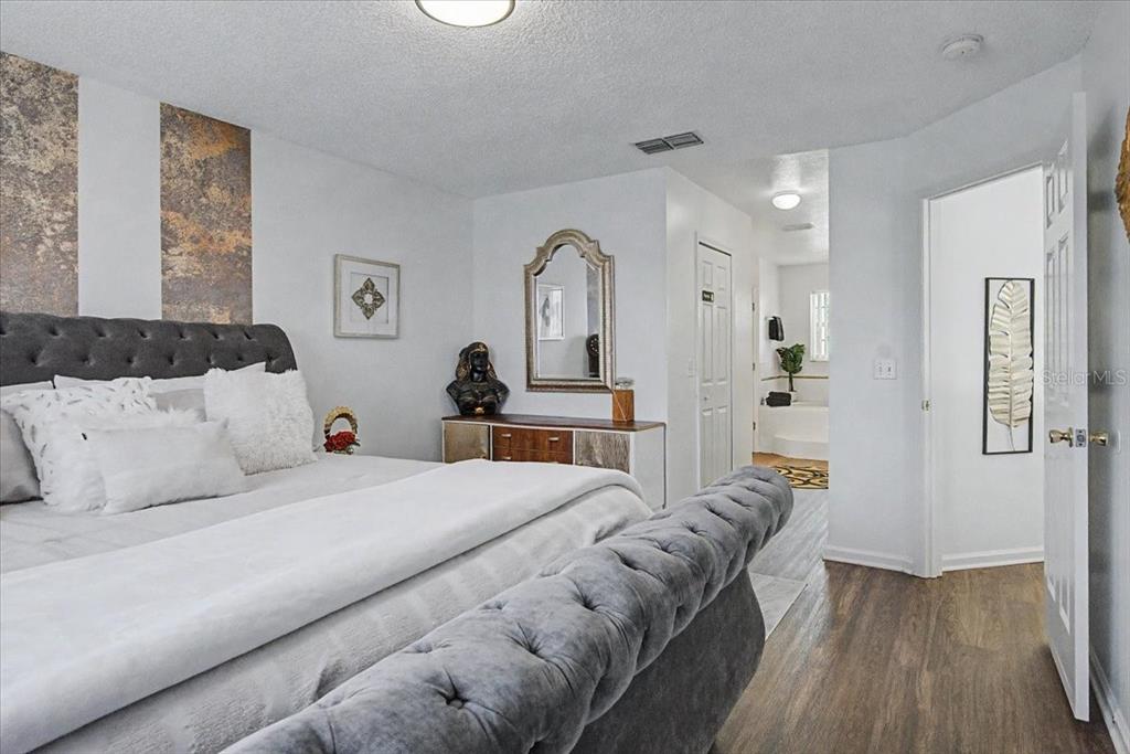 5039 HEATHERLAKE TERRACE gallery image #20