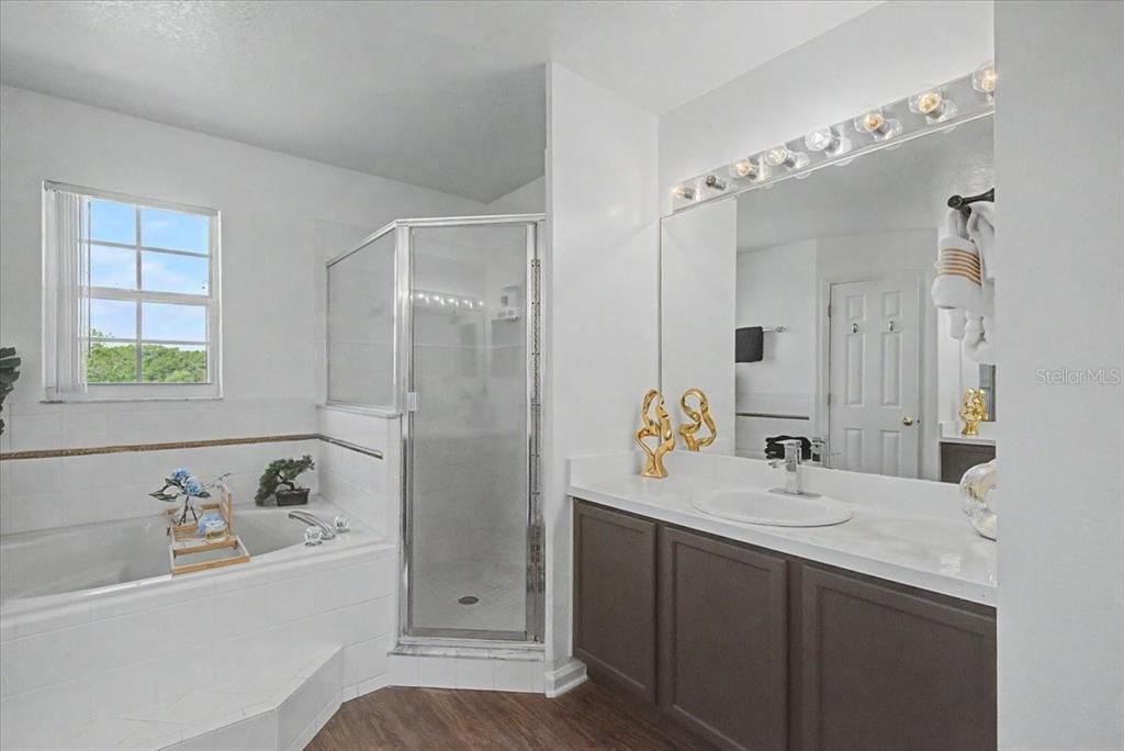 5039 HEATHERLAKE TERRACE gallery image #23