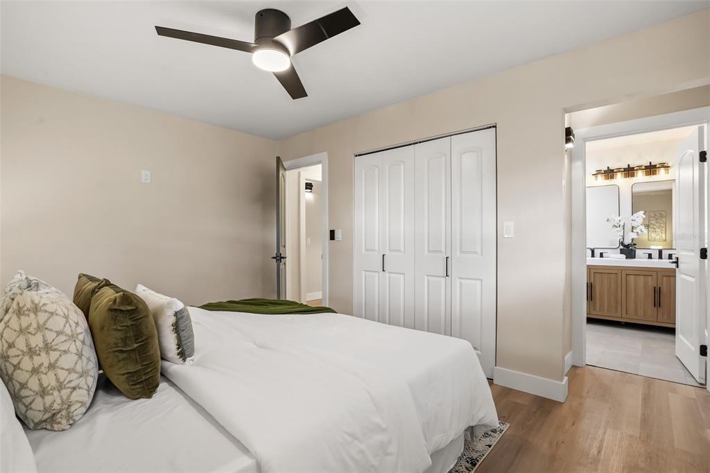 1348 RADCLYFFE ROAD gallery image #12