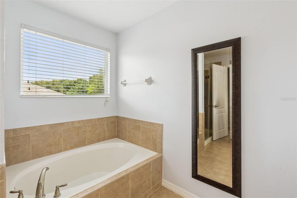 2708 PEPPER LANE gallery image #23