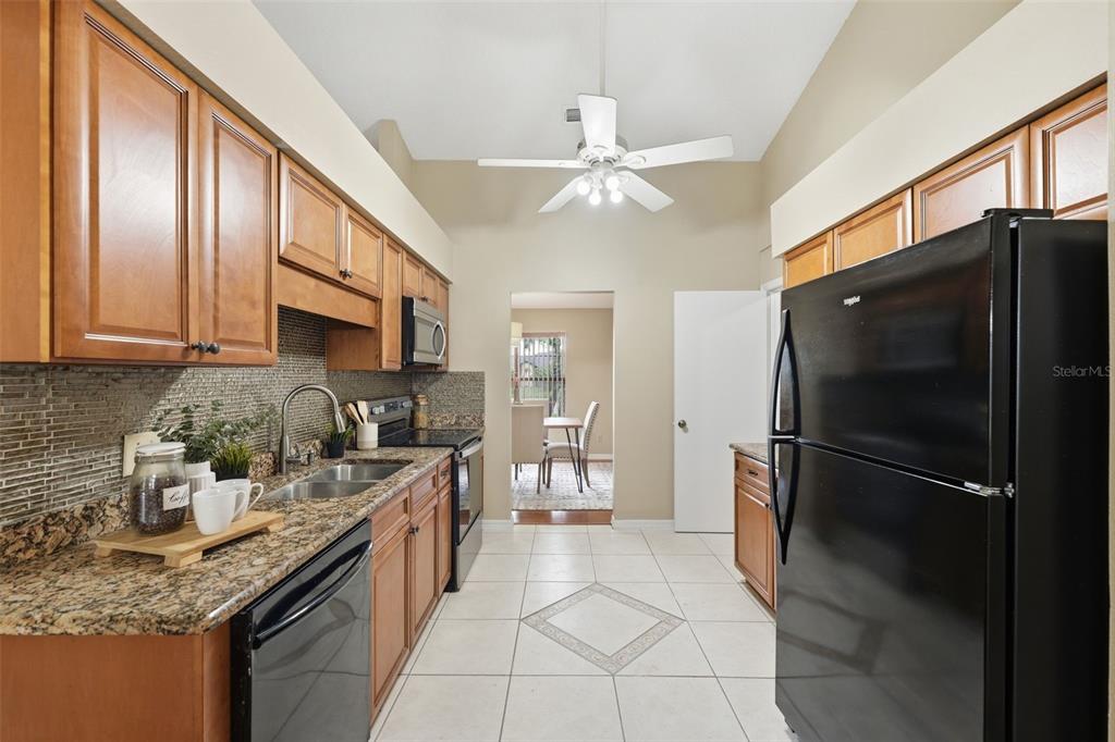 20753 MAXIM PARKWAY gallery image #11