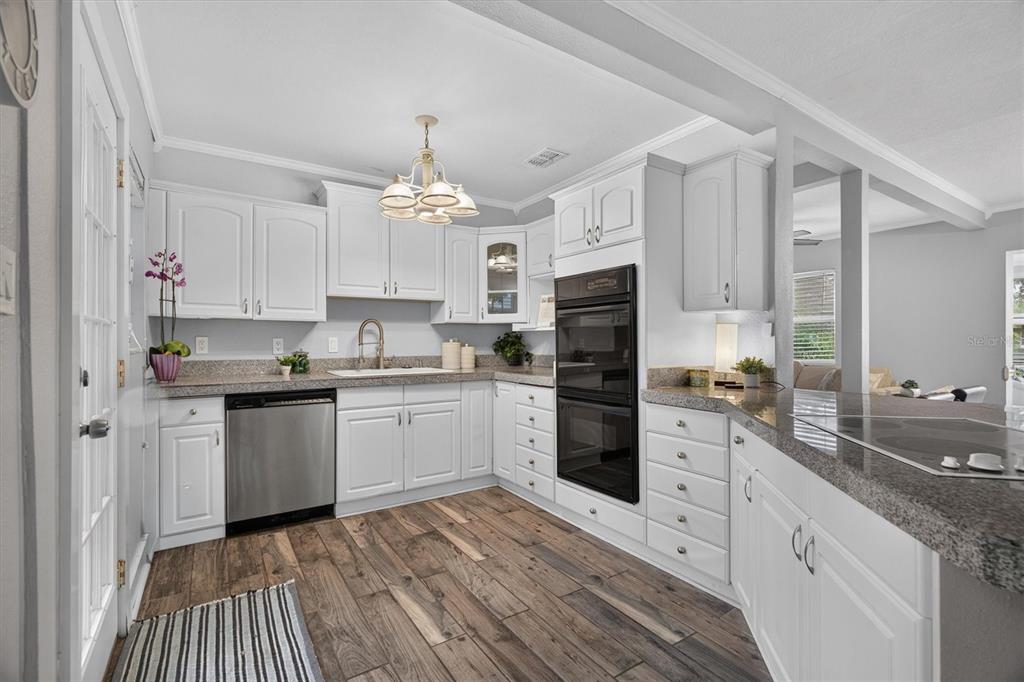 3701 VIRGINIA DRIVE gallery image #14