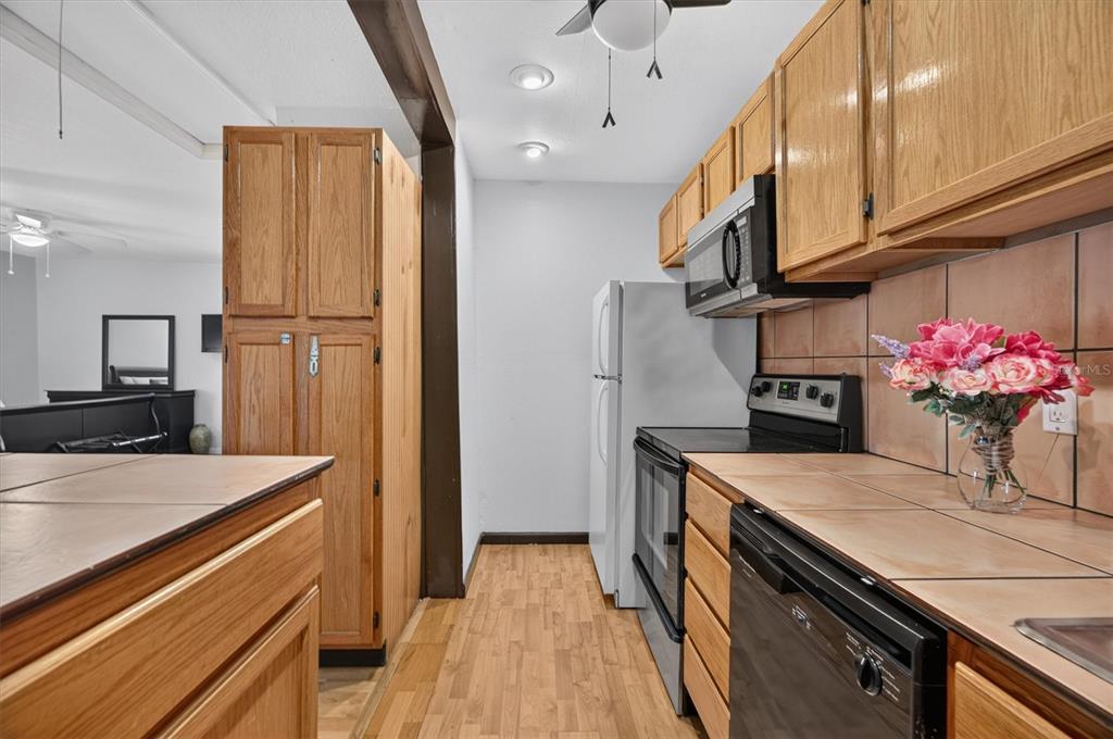 3701 VIRGINIA DRIVE gallery image #37