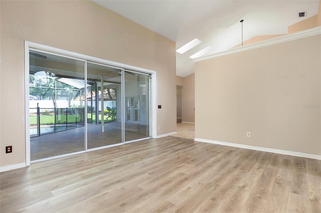 1058 ALMOND TREE CIRCLE gallery image #12