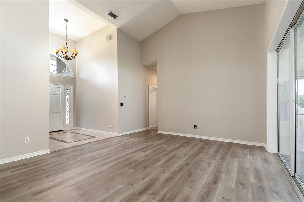 1058 ALMOND TREE CIRCLE gallery image #13