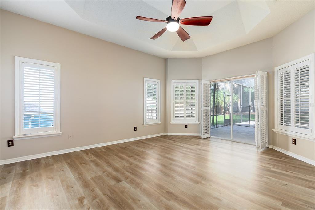 1058 ALMOND TREE CIRCLE gallery image #18