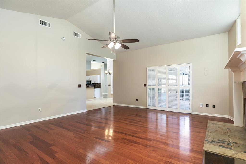 1058 ALMOND TREE CIRCLE gallery image #7