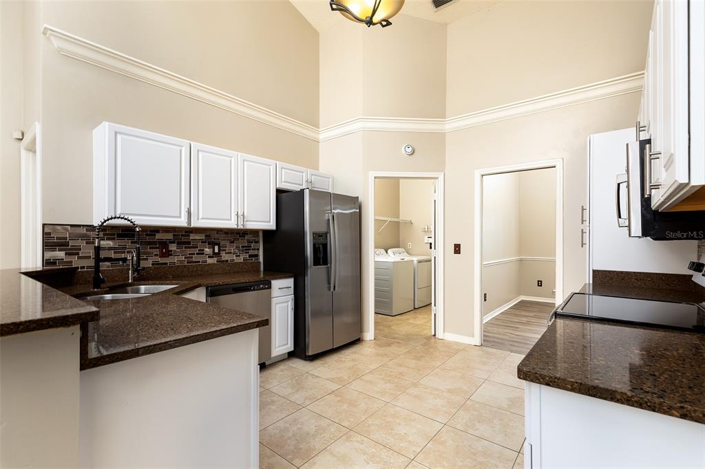 1058 ALMOND TREE CIRCLE gallery image #9