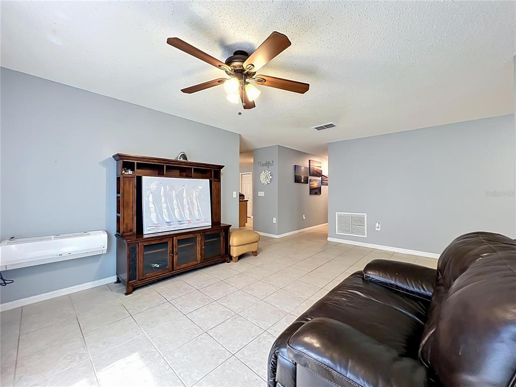 8307 LAINIE LANE gallery image #8