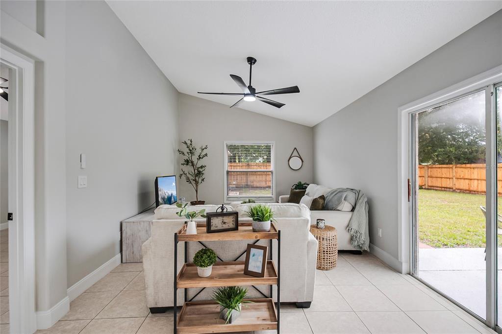 4040 EAGLE FEATHER DRIVE gallery image #12