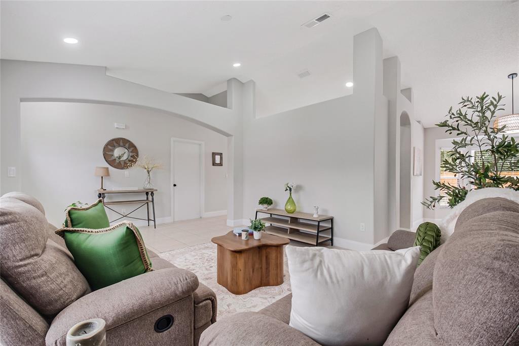 4040 EAGLE FEATHER DRIVE gallery image #14
