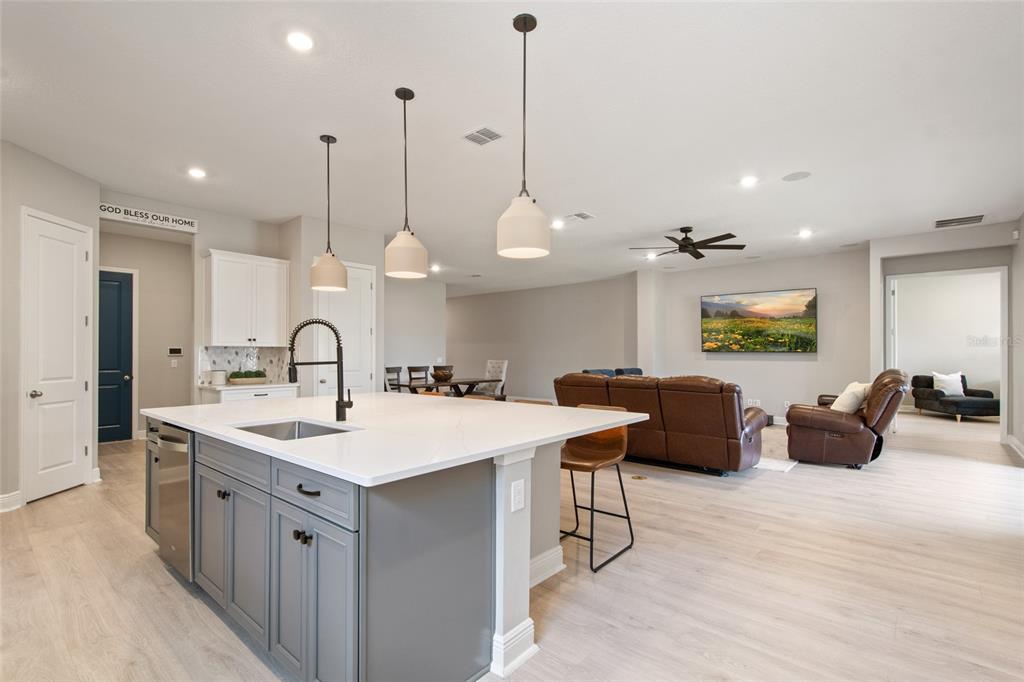 19358 BANFIELD PLACE gallery image #11