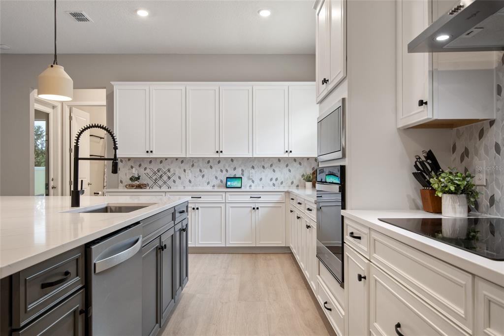 19358 BANFIELD PLACE gallery image #12