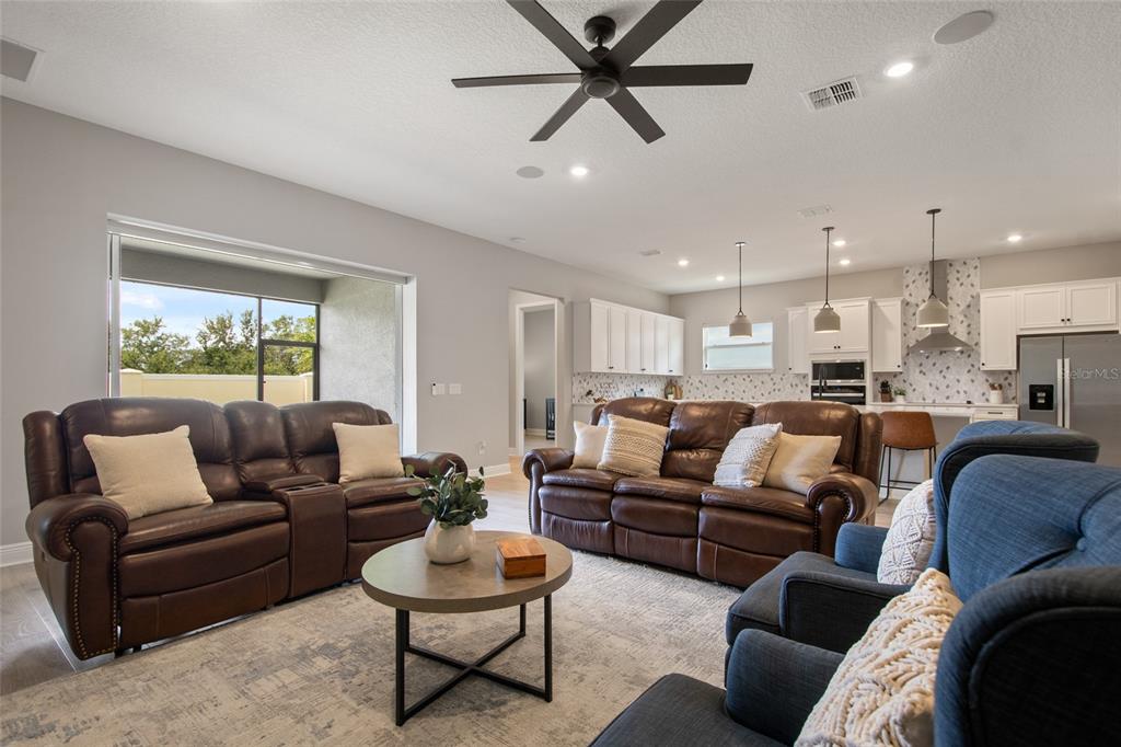 19358 BANFIELD PLACE gallery image #19