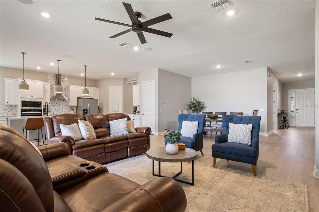 19358 BANFIELD PLACE gallery image #20