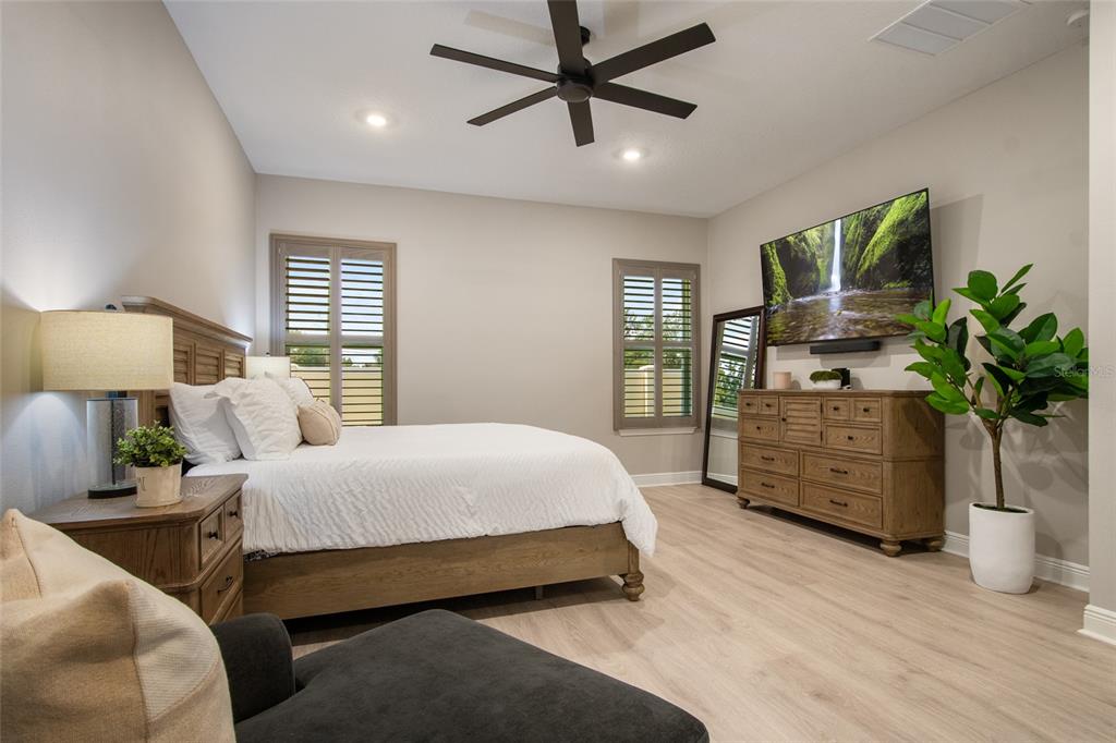 19358 BANFIELD PLACE gallery image #32