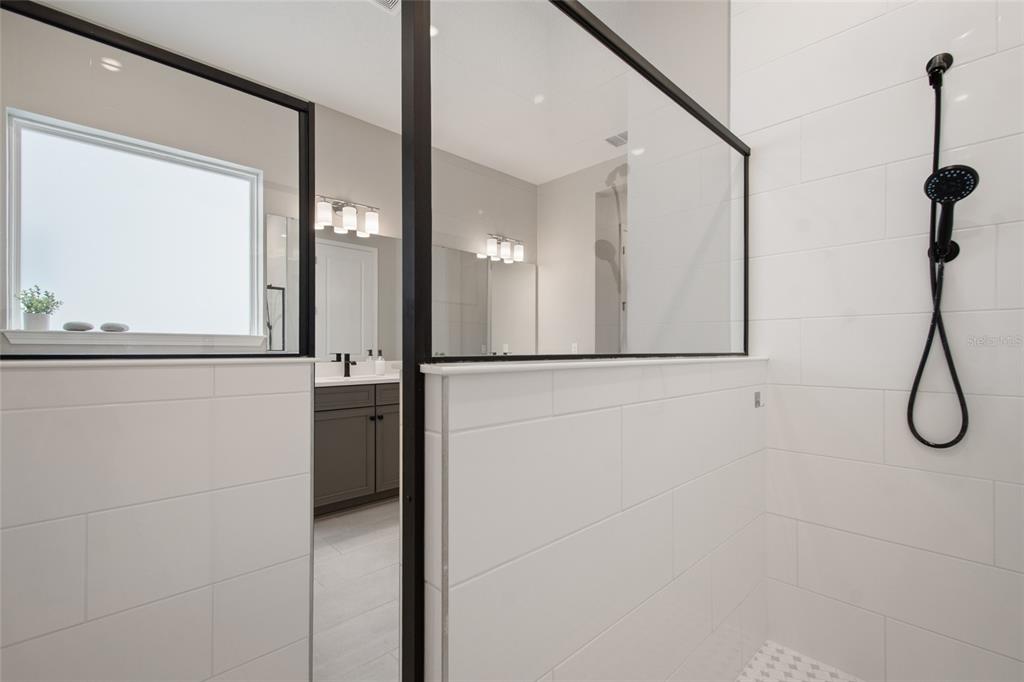 19358 BANFIELD PLACE gallery image #40