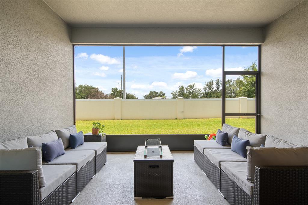 19358 BANFIELD PLACE gallery image #57