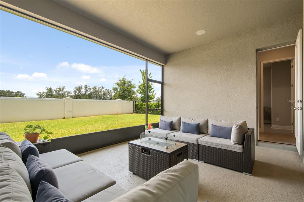 19358 BANFIELD PLACE gallery image #59